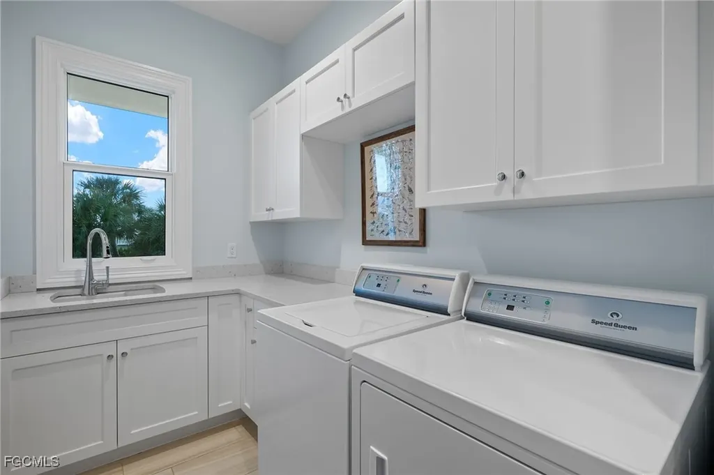 4988 Joewood Drive Sanibel FL 33957