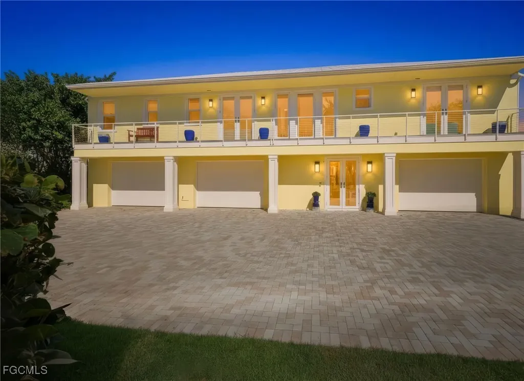 4988 Joewood Drive Sanibel FL 33957
