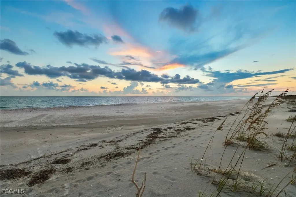4988 Joewood Drive Sanibel FL 33957