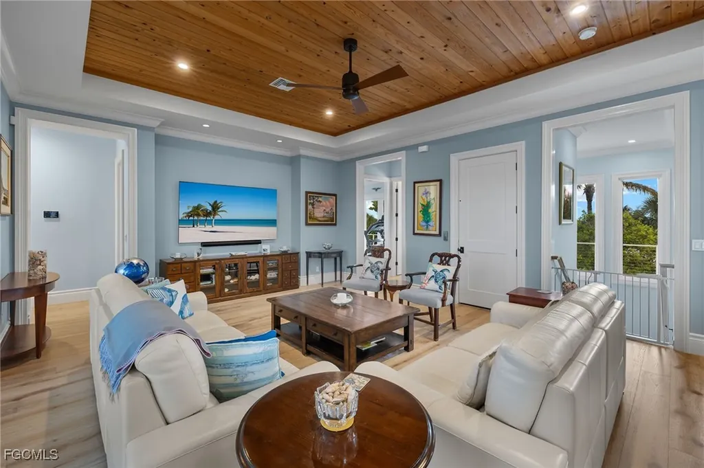 4988 Joewood Drive Sanibel FL 33957