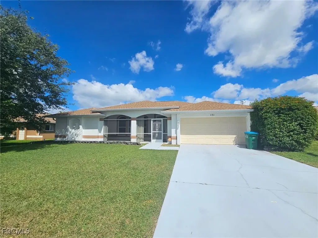171 SE 21st Terrace Cape Coral FL 33990