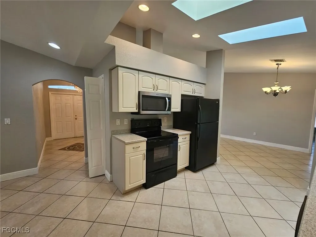 171 SE 21st Terrace Cape Coral FL 33990