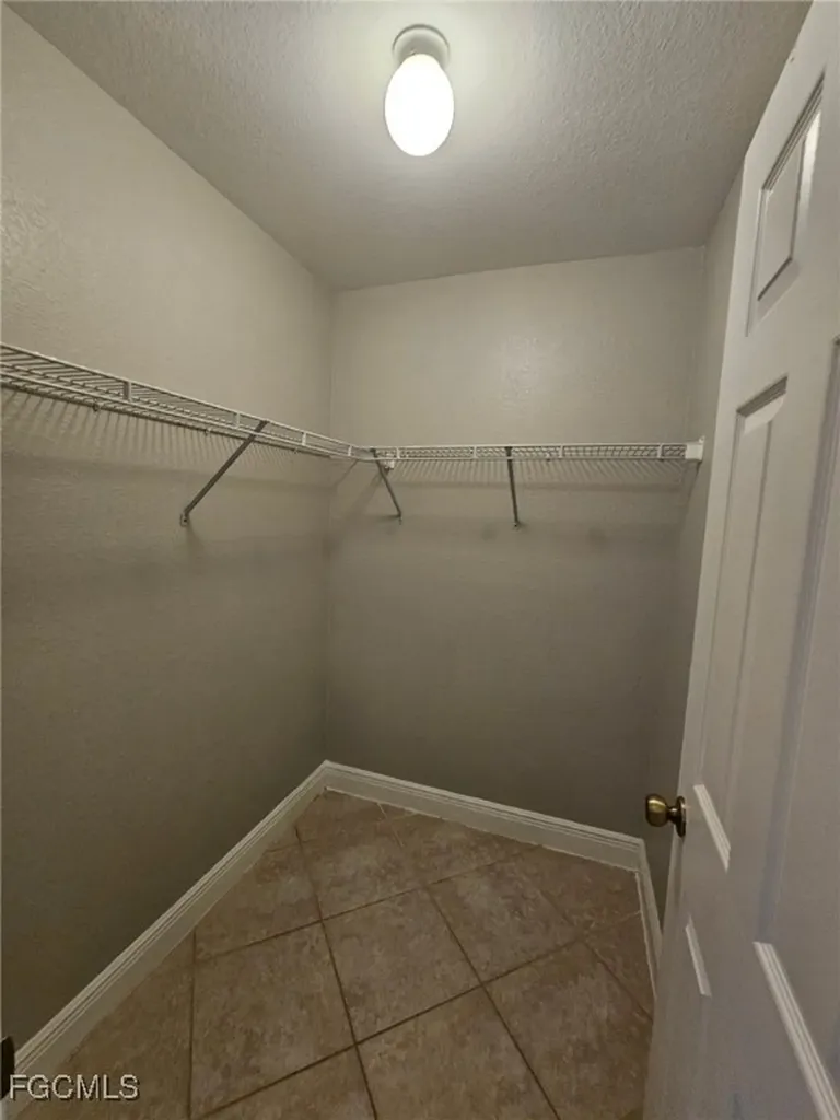 171 SE 21st Terrace Cape Coral FL 33990