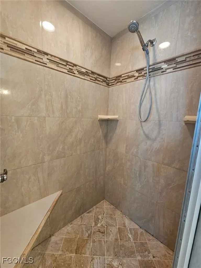 171 SE 21st Terrace Cape Coral FL 33990