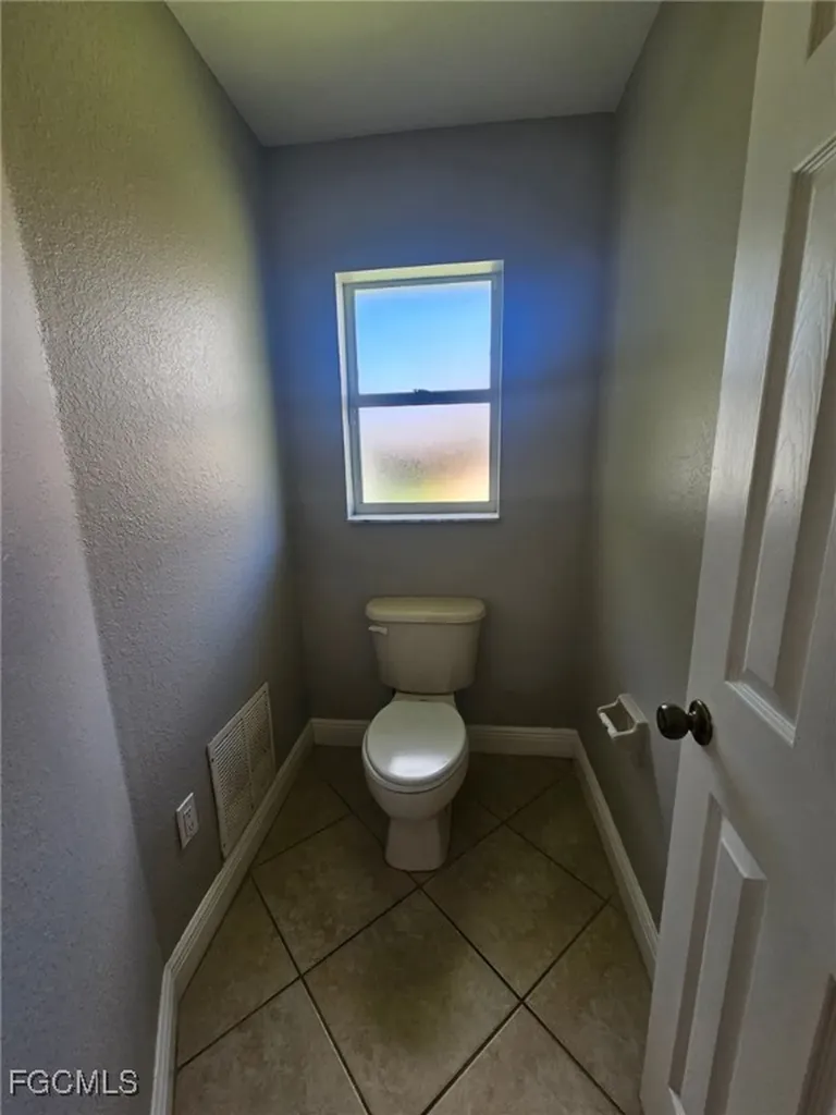 171 SE 21st Terrace Cape Coral FL 33990