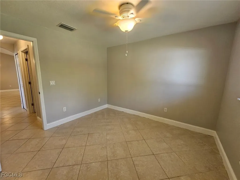 171 SE 21st Terrace Cape Coral FL 33990