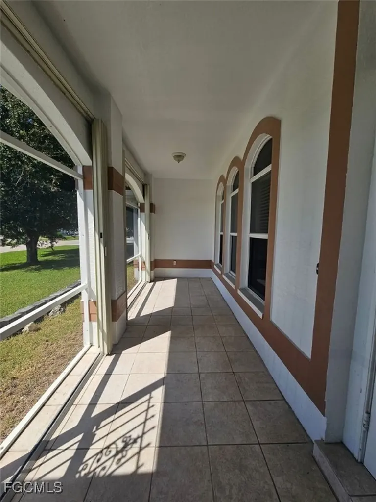 171 SE 21st Terrace Cape Coral FL 33990
