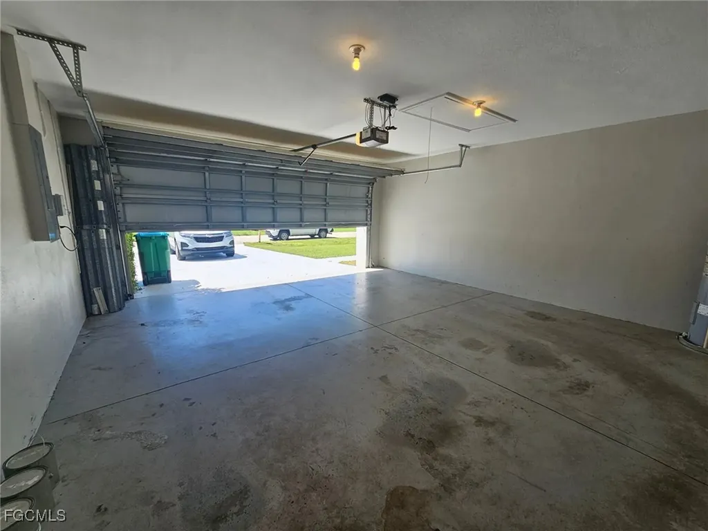 171 SE 21st Terrace Cape Coral FL 33990