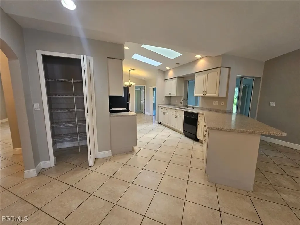 171 SE 21st Terrace Cape Coral FL 33990