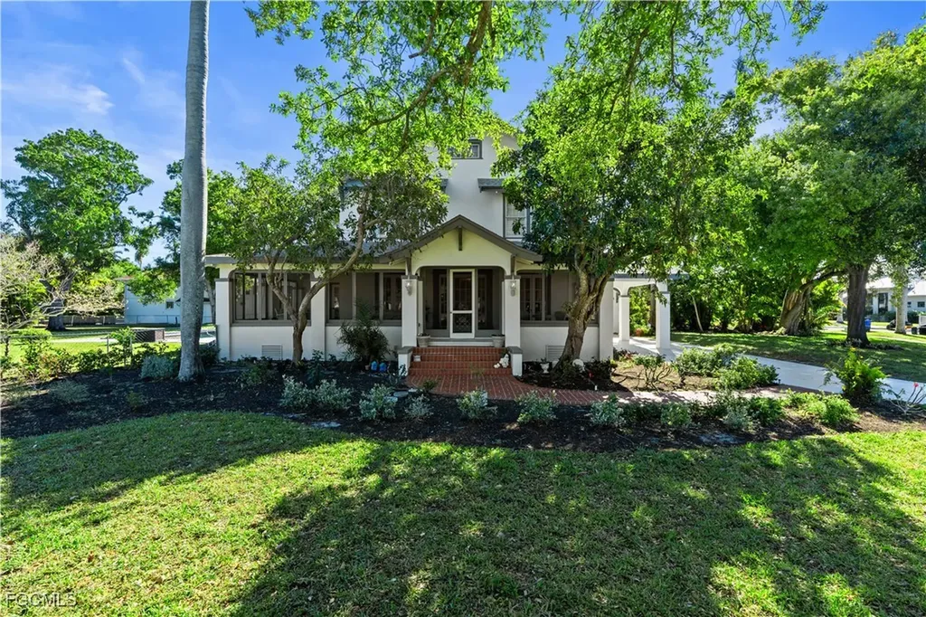 3235 Avocado Drive Fort Myers FL 33901