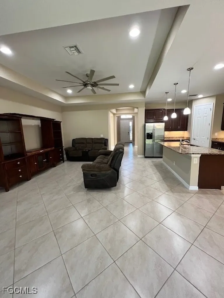 1819 SW 39th Terrace Cape Coral FL 33914
