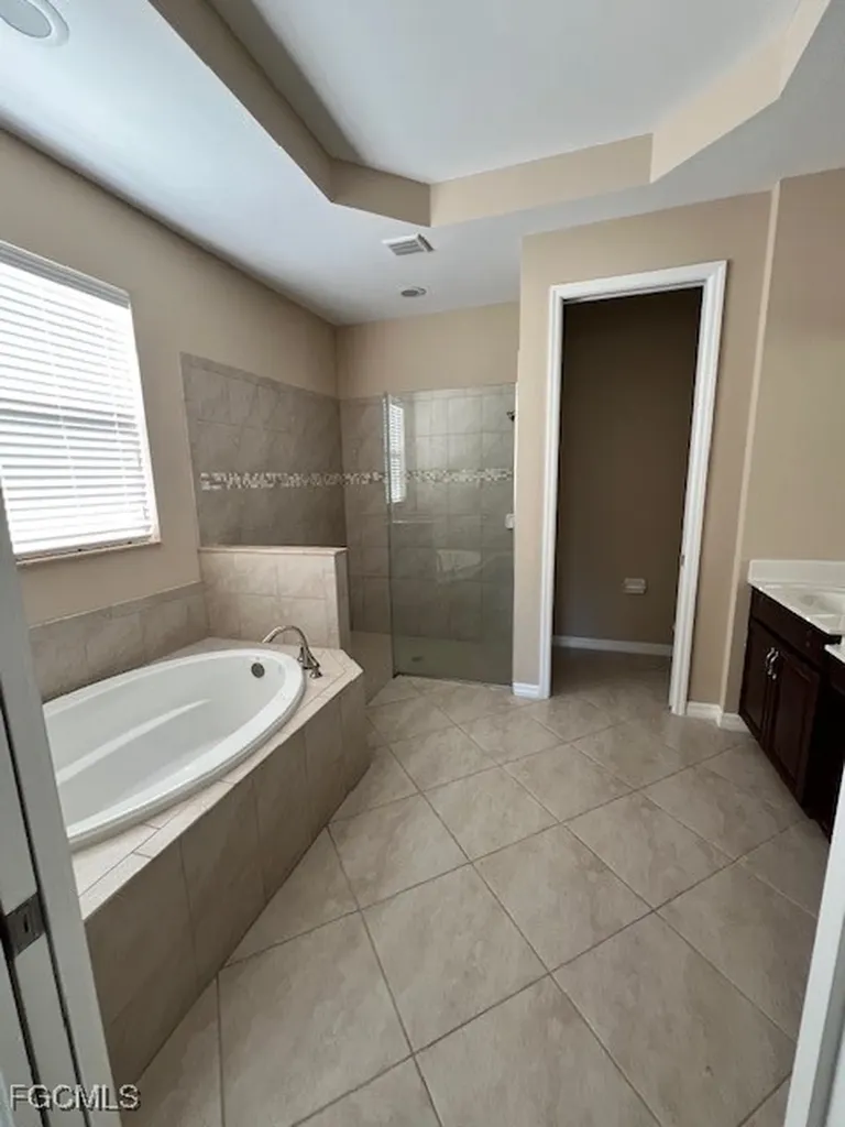 1819 SW 39th Terrace Cape Coral FL 33914