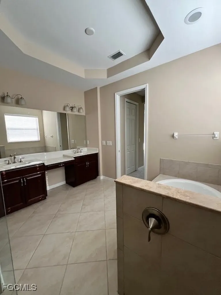 1819 SW 39th Terrace Cape Coral FL 33914