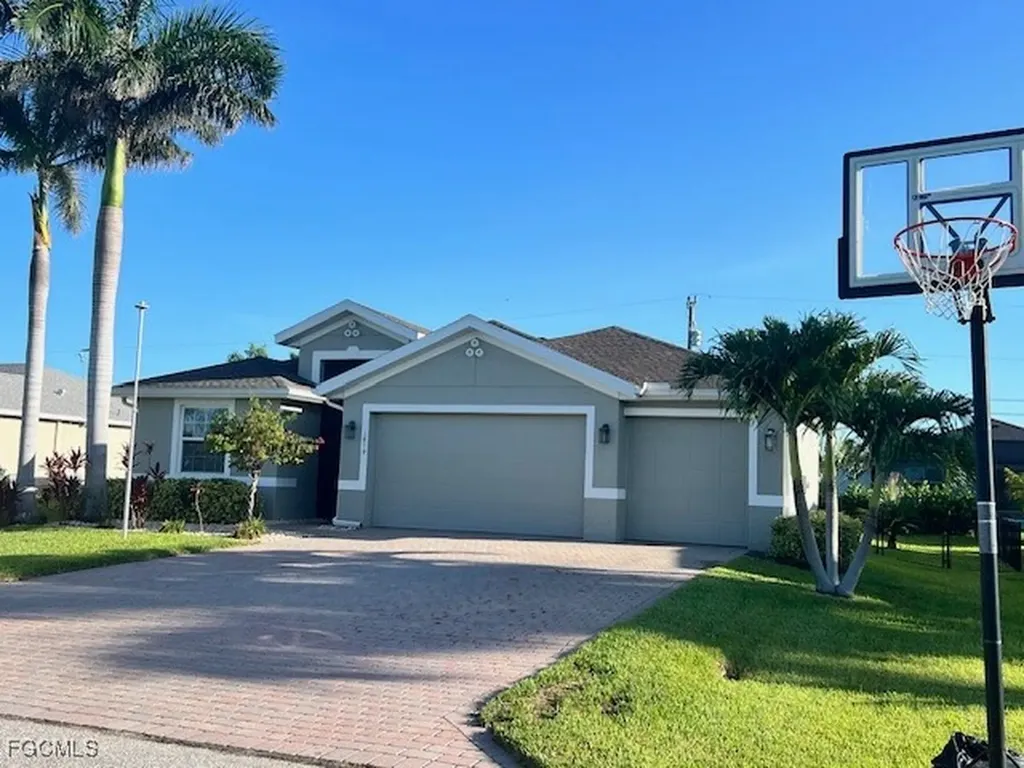 1819 SW 39th Terrace Cape Coral FL 33914