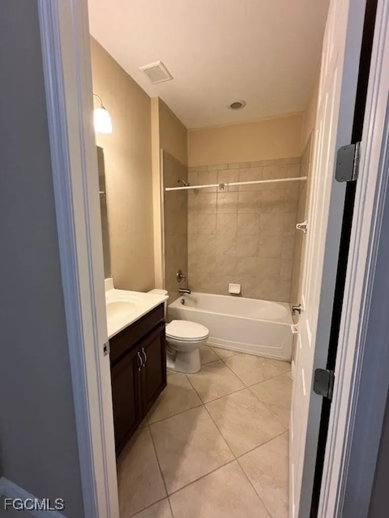 1819 SW 39th Terrace Cape Coral FL 33914