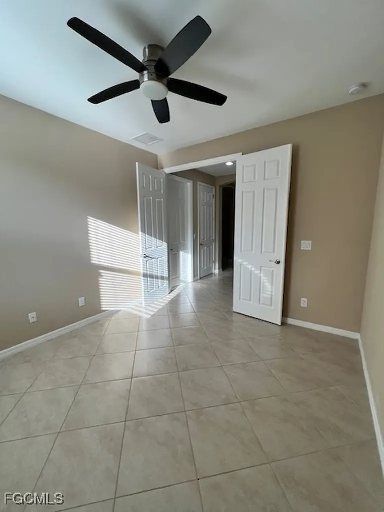 1819 SW 39th Terrace Cape Coral FL 33914