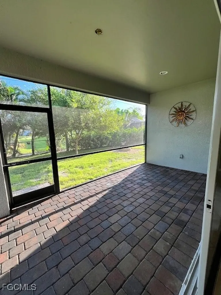 1819 SW 39th Terrace Cape Coral FL 33914