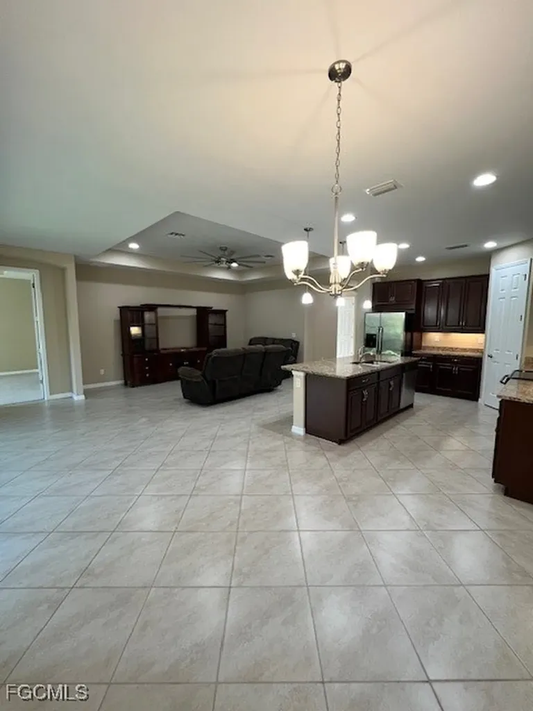 1819 SW 39th Terrace Cape Coral FL 33914