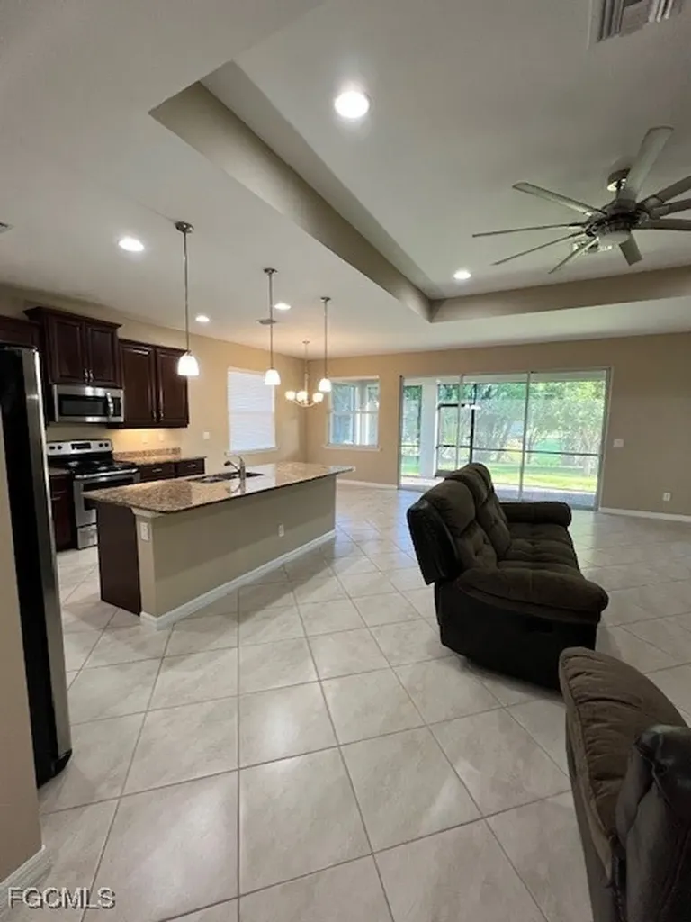 1819 SW 39th Terrace Cape Coral FL 33914