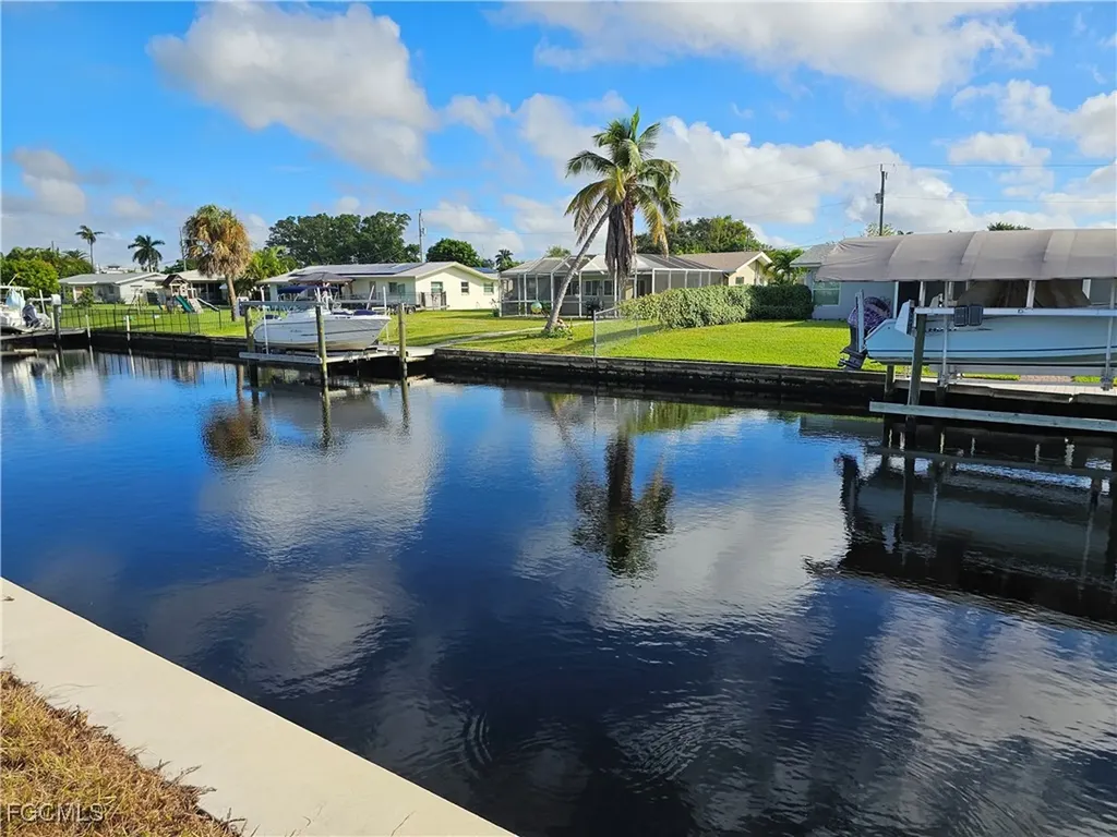 5275 Tiffany Court Cape Coral FL 33904