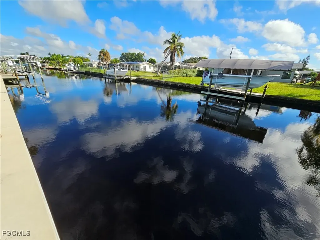 5275 Tiffany Court Cape Coral FL 33904