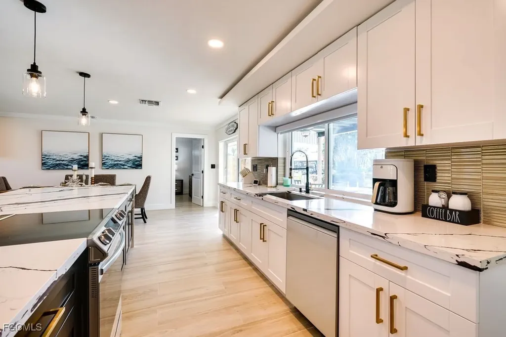 6359 Plumosa Avenue Fort Myers FL 33908