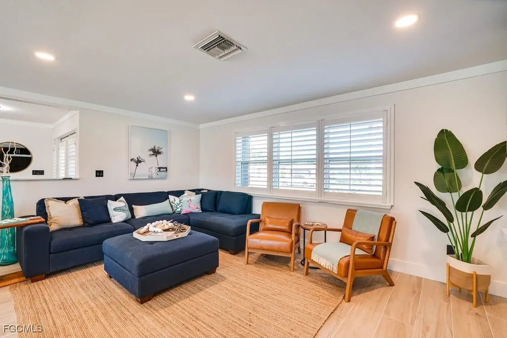 6359 Plumosa Avenue Fort Myers FL 33908