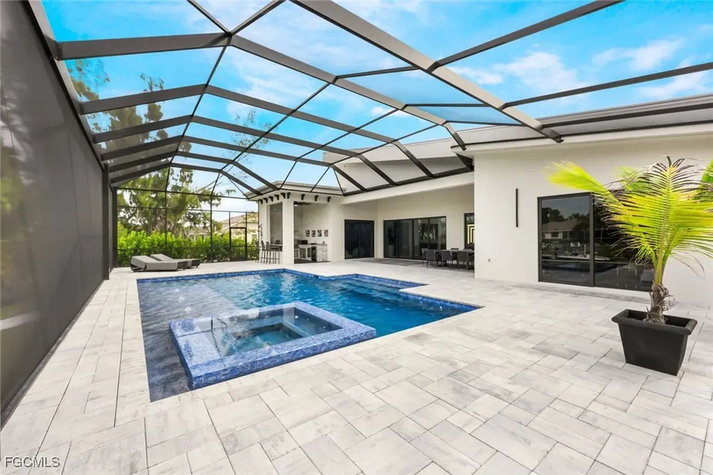 215 SE 28th Terrace Cape Coral FL 33904