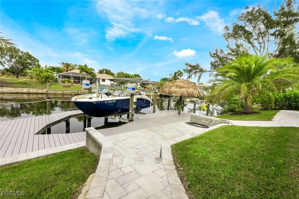215 SE 28th Terrace Cape Coral FL 33904