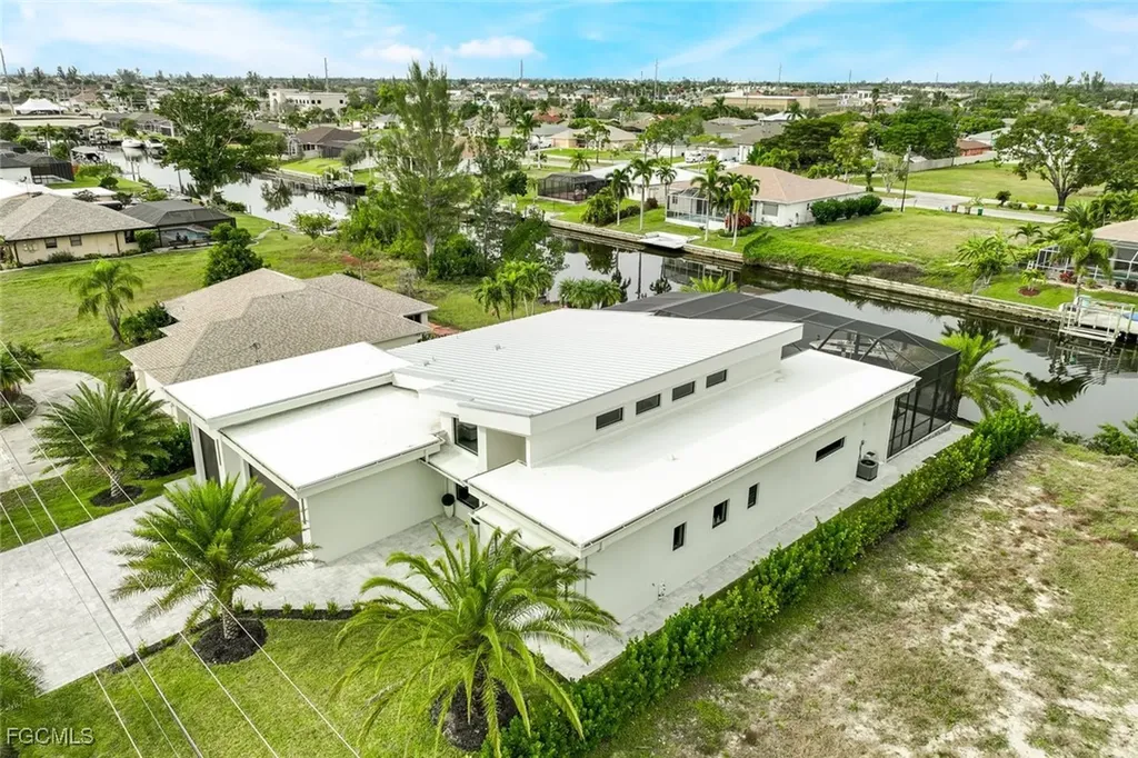 215 SE 28th Terrace Cape Coral FL 33904