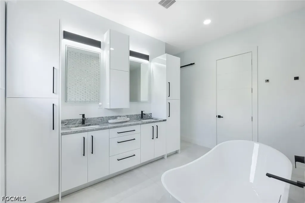 215 SE 28th Terrace Cape Coral FL 33904