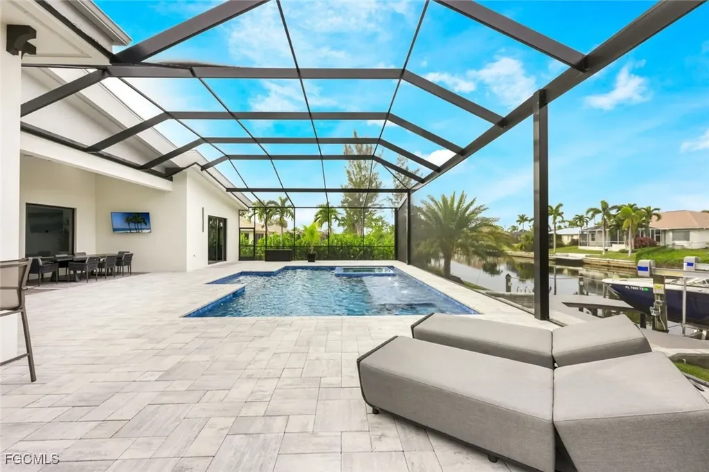 215 SE 28th Terrace Cape Coral FL 33904