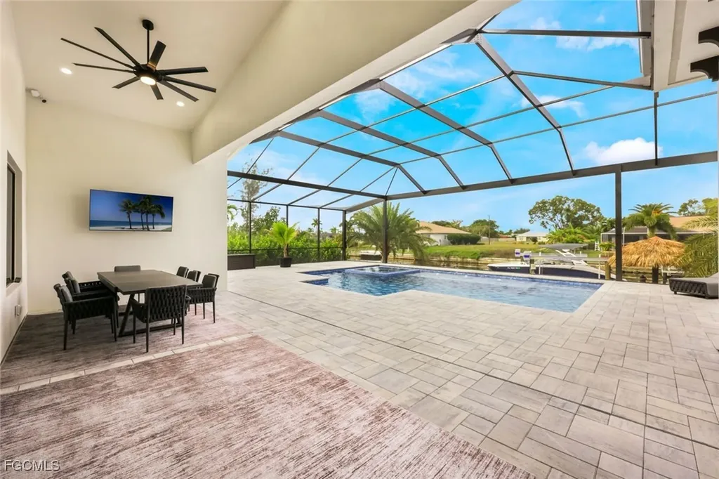 215 SE 28th Terrace Cape Coral FL 33904