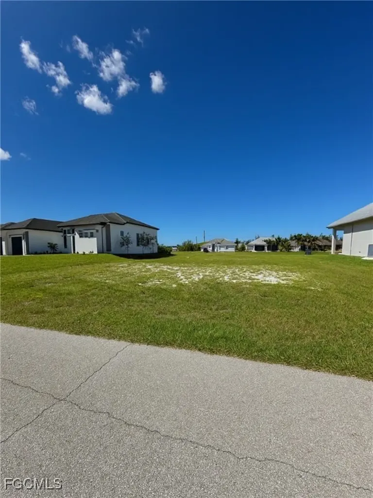 602 NW 38th Avenue Cape Coral FL 33993