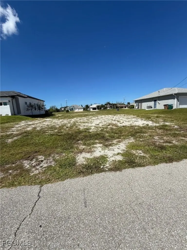 602 NW 38th Avenue Cape Coral FL 33993