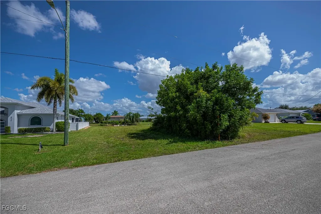 3725 SE 13th Avenue Cape Coral FL 33904