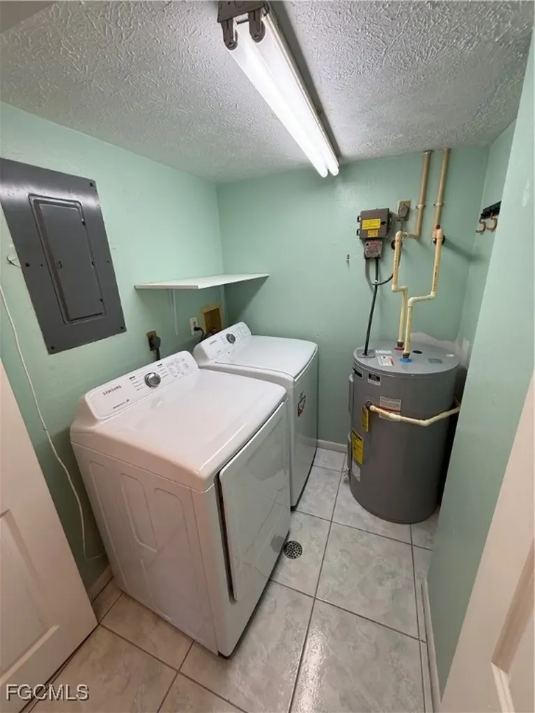 215 SE 15th Place Cape Coral FL 33990