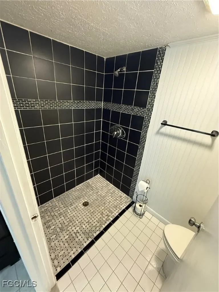 215 SE 15th Place Cape Coral FL 33990