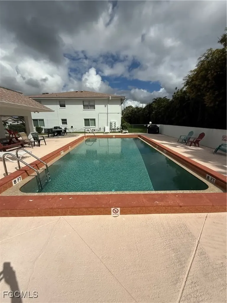 215 SE 15th Place Cape Coral FL 33990