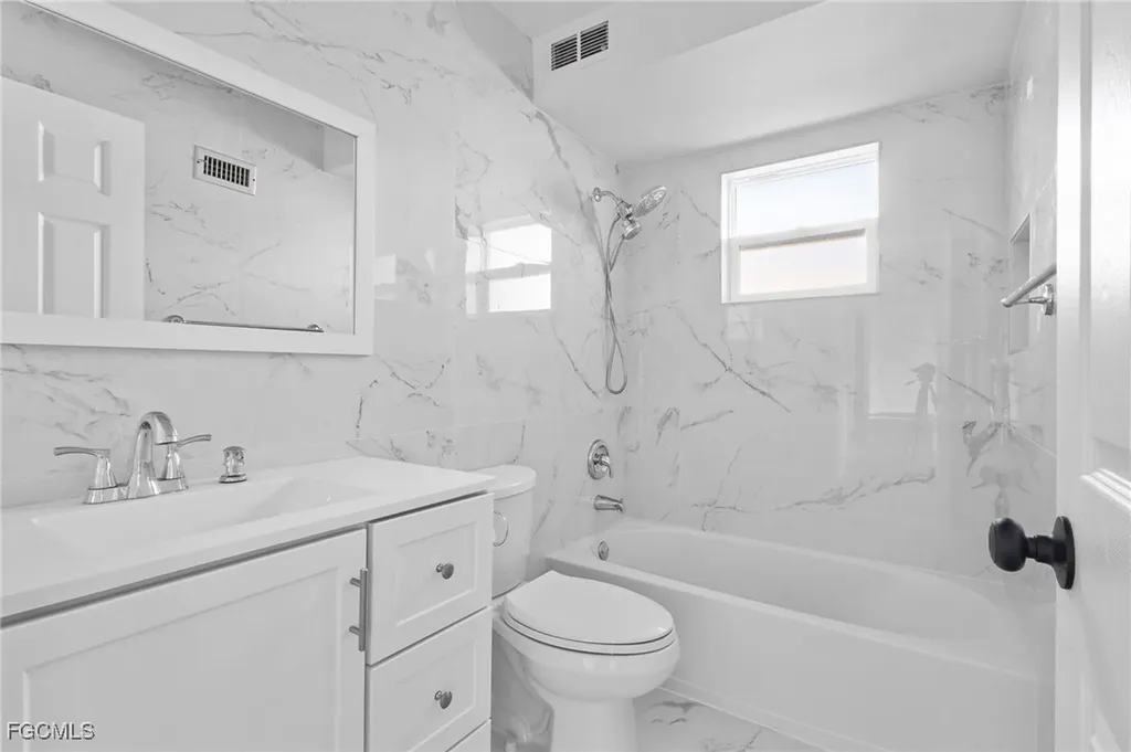 2014 SE 12th Terrace Cape Coral FL 33990