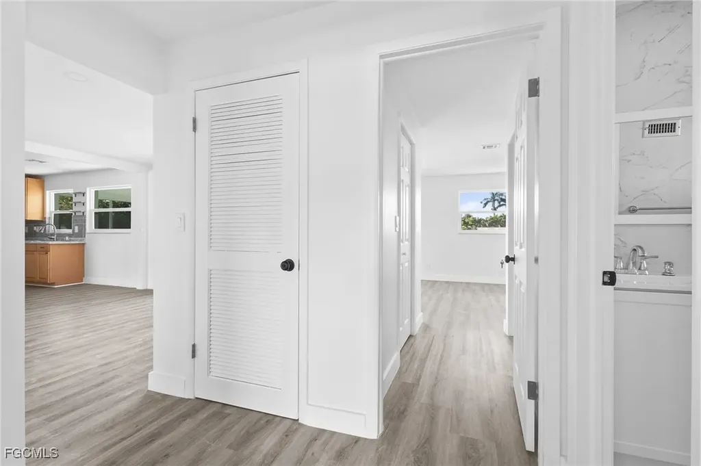 2014 SE 12th Terrace Cape Coral FL 33990