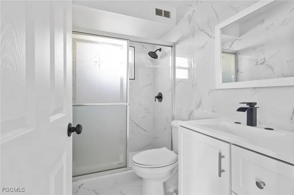 2014 SE 12th Terrace Cape Coral FL 33990