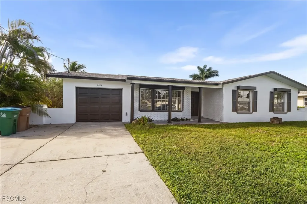 2014 SE 12th Terrace Cape Coral FL 33990