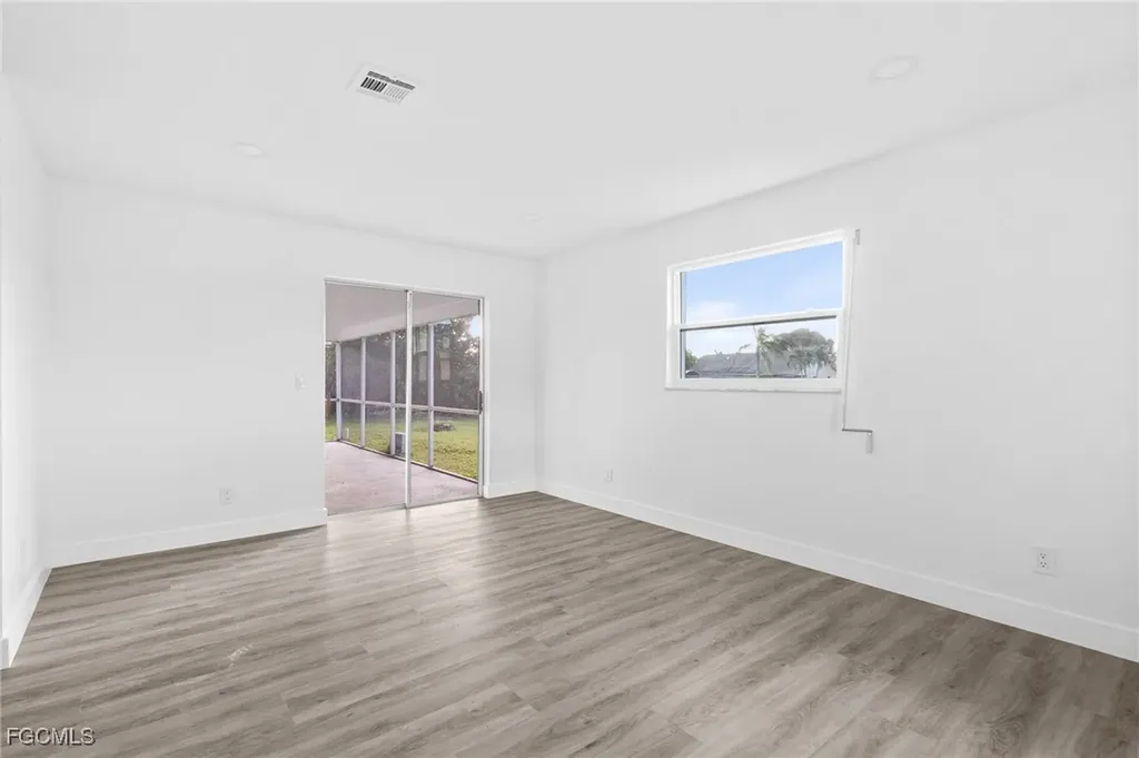 2014 SE 12th Terrace Cape Coral FL 33990