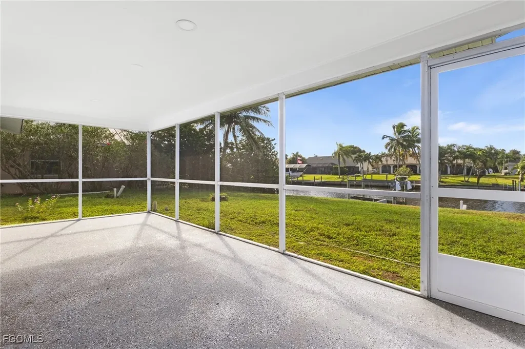 2014 SE 12th Terrace Cape Coral FL 33990