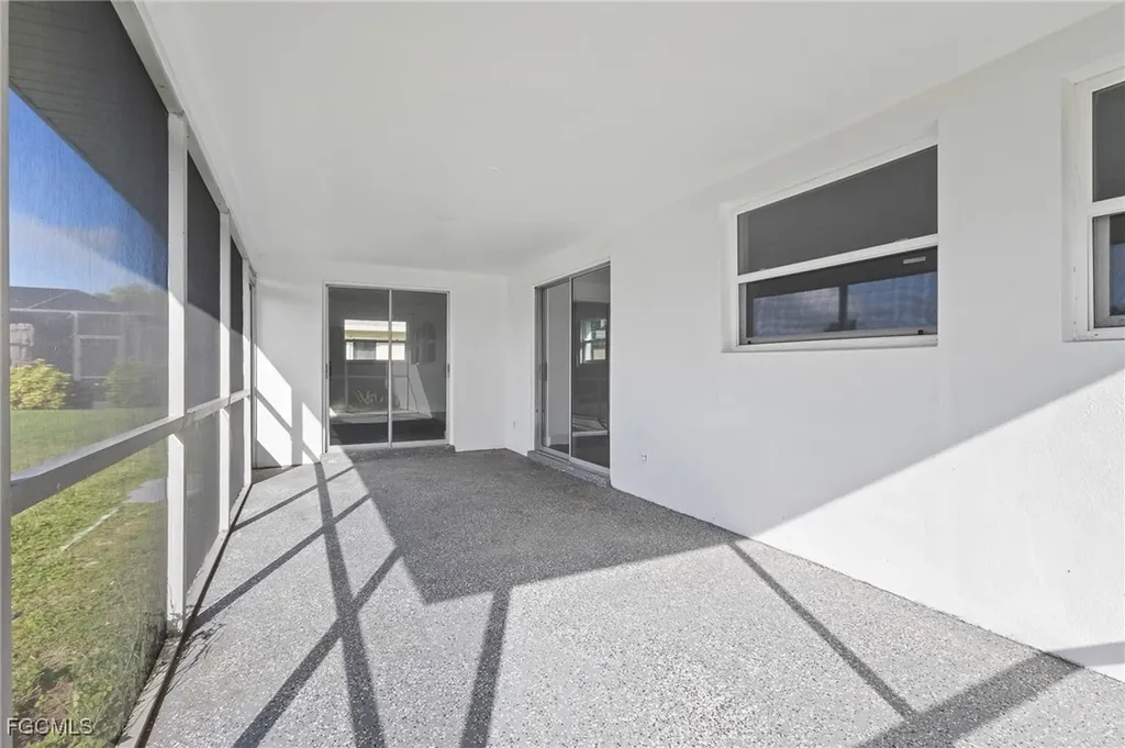 2014 SE 12th Terrace Cape Coral FL 33990
