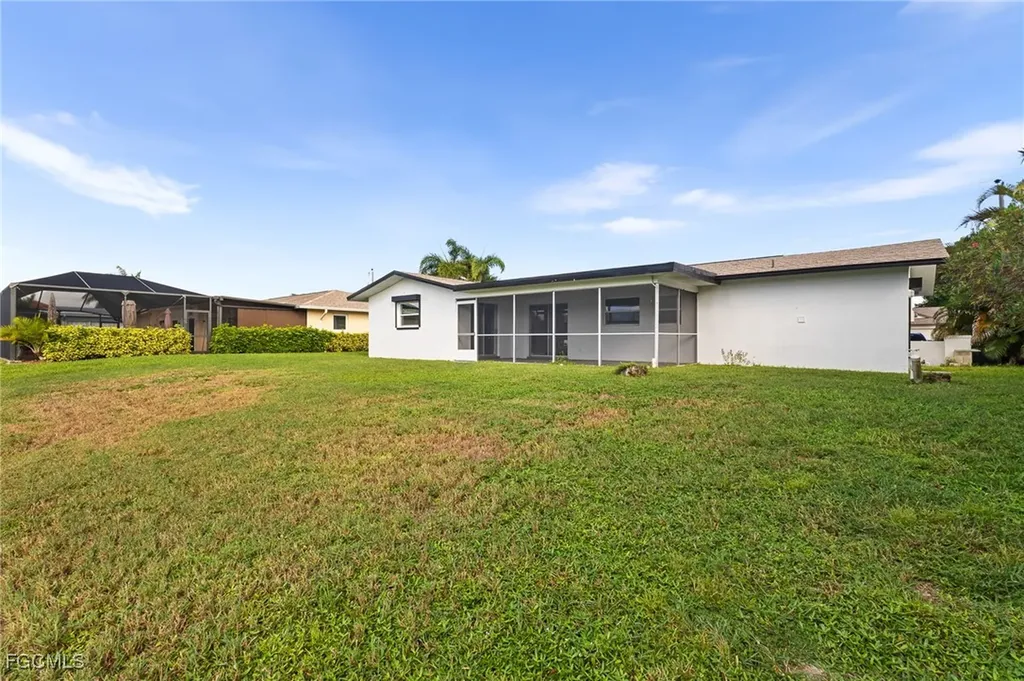 2014 SE 12th Terrace Cape Coral FL 33990