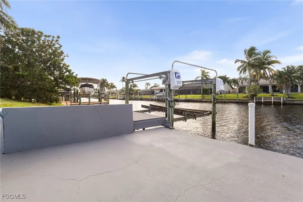2014 SE 12th Terrace Cape Coral FL 33990