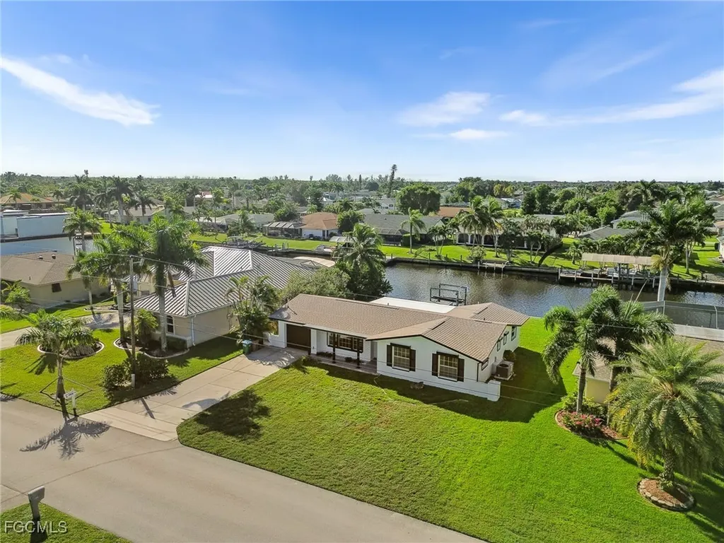 2014 SE 12th Terrace Cape Coral FL 33990