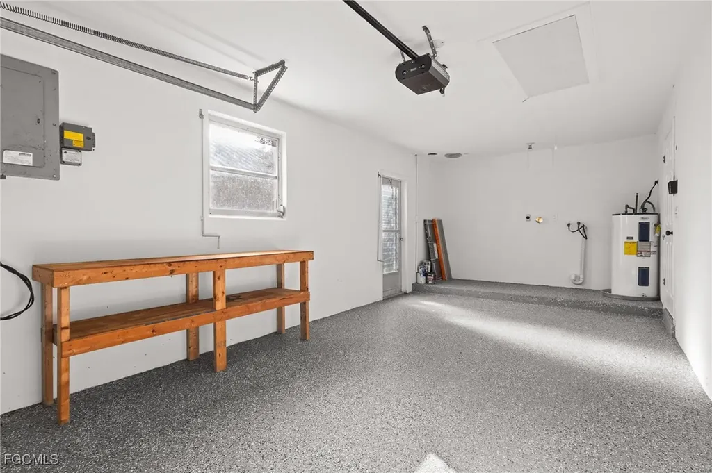 2014 SE 12th Terrace Cape Coral FL 33990